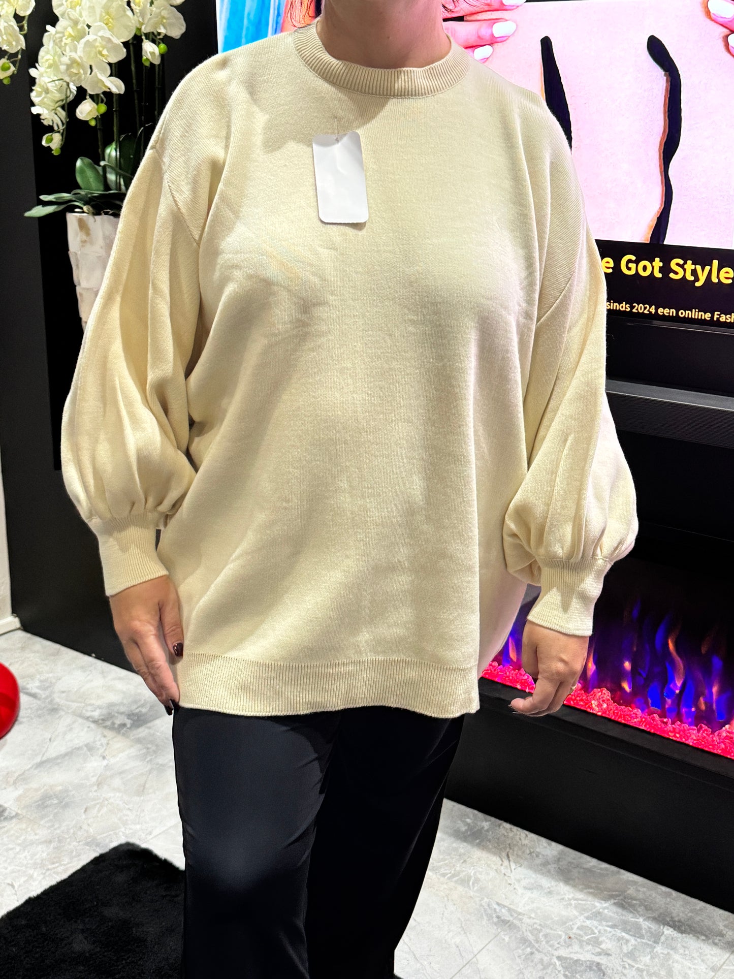 Vivianne's Fashion sweater met ballonmouwen